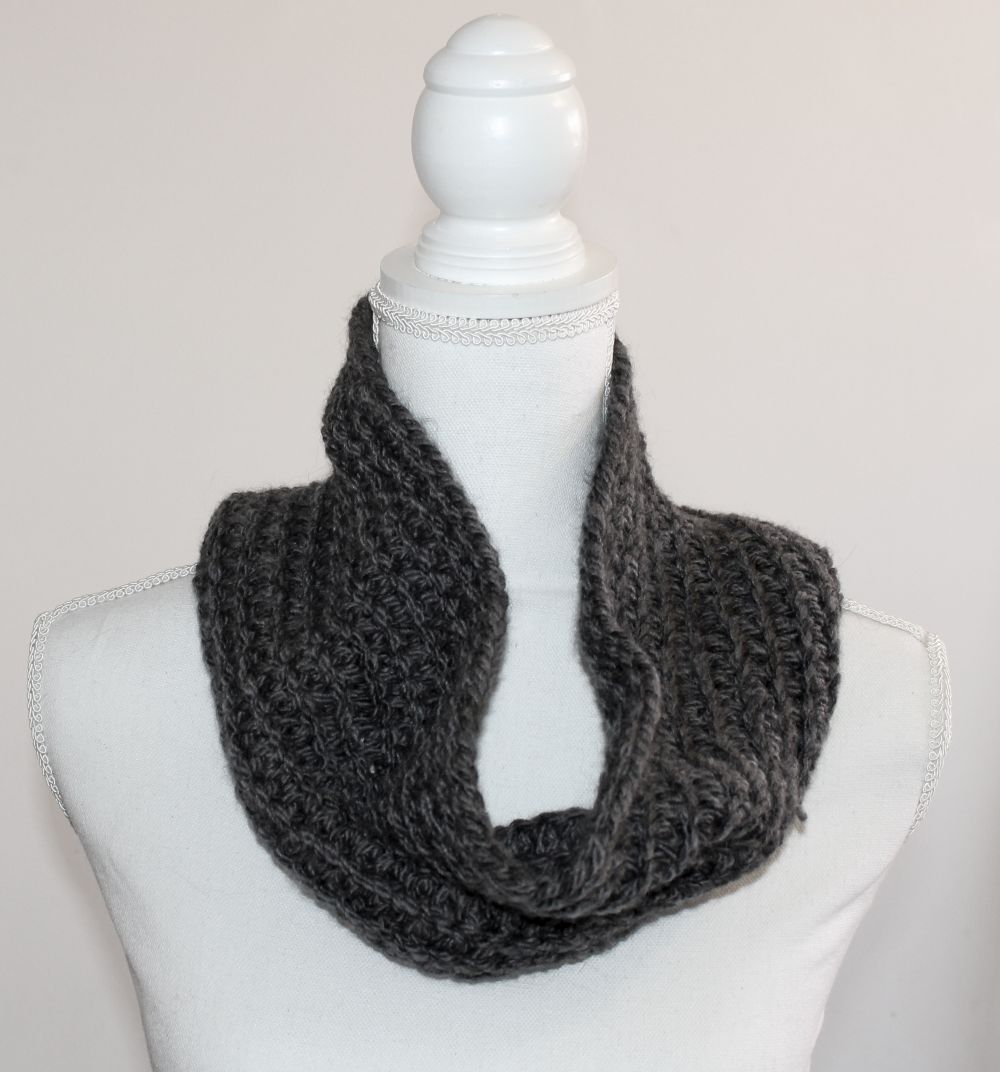 Simple Ribbed Cowl – Free Pattern | Crochet by Carms
